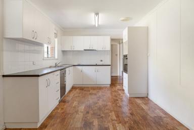 House Leased - QLD - Centenary Heights - 4350 - Large Family Home, Excellent Location!  (Image 2)