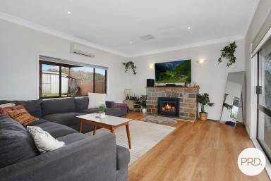 House For Lease - NSW - Hamilton Valley - 2641 - BEAUTIFUL 3 BEDROOM HOME!  (Image 2)