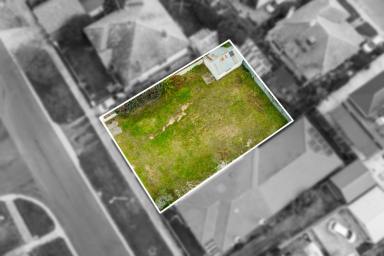 Residential Block Sold - VIC - Quarry Hill - 3550 - Exclusive Allotment in Prime Central Locale  (Image 2)