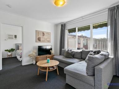 Unit Sold - SA - Hawthorn - 5062 - Affordable top floor unit. Walking distance to shops, trains and schools.  (Image 2)