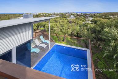 House For Sale - WA - Gnarabup - 6285 - BIG BEACH BEAUTY...MARGARET RIVERS A LA PLAGE  (Image 2)