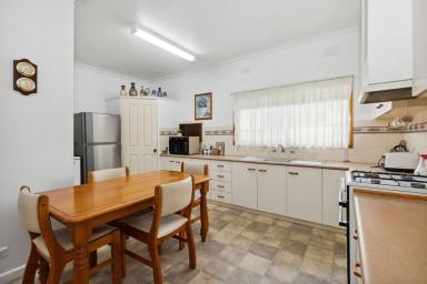 House Sold - VIC - Strathdale - 3550 - Charming 3-Bedroom Home in Prime Strathdale Location  (Image 2)