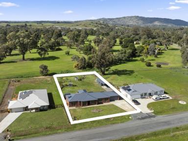 House For Sale - VIC - Avenel - 3664 - Moving Interstate Open to offers 
Now $835,000  (Image 2)