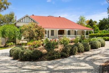 House For Sale - QLD - Warwick - 4370 - 1900s Character Homestead in Spacious Peaceful & Private Surrounds  (Image 2)