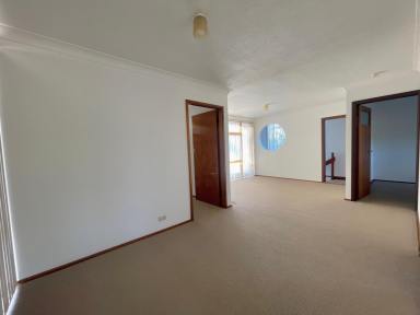 House Leased - NSW - Vincentia - 2540 - Walking distance to beach and shops!  (Image 2)