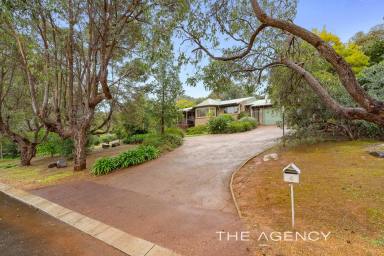 House Sold - WA - Darlington - 6070 - "Uniquely Yours" - Village Location  (Image 2)