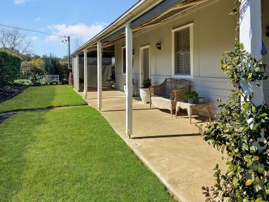 Lifestyle Sold - NSW - Moorbel - 2804 - Charming lifestyle property with an elegant rural outlook!  (Image 2)