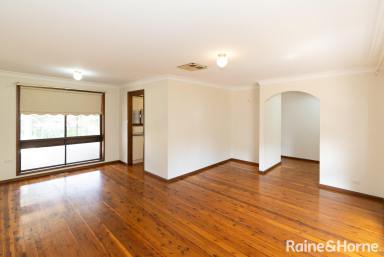 House For Lease - NSW - Kooringal - 2650 - Modern Family Home  (Image 2)