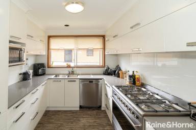 House For Lease - NSW - Kooringal - 2650 - MEMORIES IN MERINDA  (Image 2)