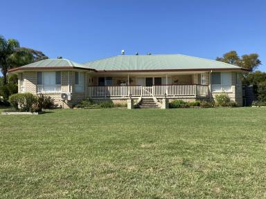 Acreage/Semi-rural For Sale - NSW - Inverell - 2360 - EXCLUSIVE NEW LISTING - Modern Elegance on 2.5 acres  (Image 2)