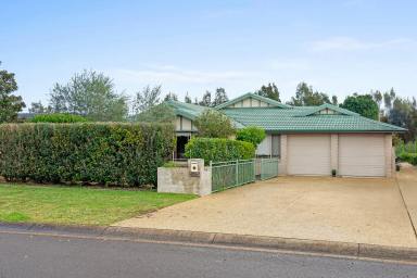 House For Sale - NSW - Raymond Terrace - 2324 - A SUBSTANTIAL FAMILY HOME WITH A PRICE REDUCTION!  (Image 2)