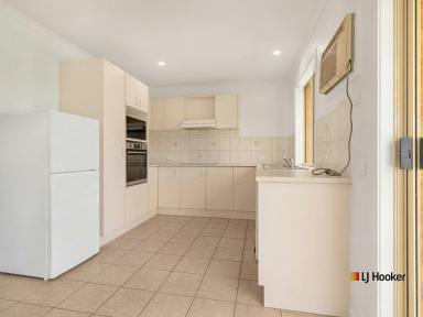 House For Sale - VIC - Echuca - 3564 - 3 Bedrooms - Quiet Court Location  (Image 2)