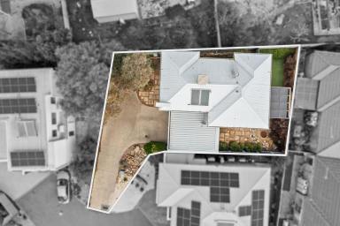 House Sold - VIC - Flora Hill - 3550 - Townhouse Close to La Trobe University  (Image 2)