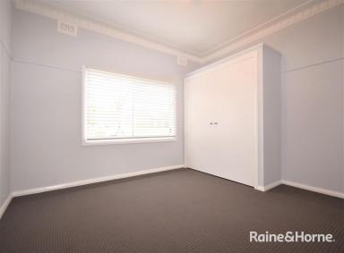 House For Sale - NSW - Nowra - 2541 - Charming CBD Cottage  (Image 2)