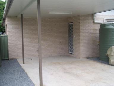 House Leased - QLD - Rockhampton City - 4700 - MODERN HOUSE IN THE CENTRE OF TOWN!!!!  (Image 2)