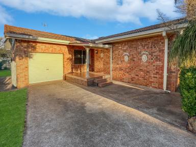 House Leased - NSW - Dubbo - 2830 - Howard You Like To Call This Place Home?  (Image 2)