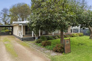 House For Sale - VIC - Euroa - 3666 - A Park Like Garden, A Home With Multiple Living Zones  (Image 2)