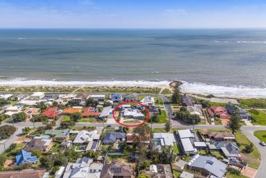 House Sold - WA - Silver Sands - 6210 - TRANSFORMED BEACHSIDE HOME  (Image 2)