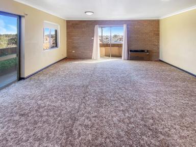 Unit For Sale - NSW - Leeton - 2705 - CENTRAL WITH POTENTIAL  (Image 2)