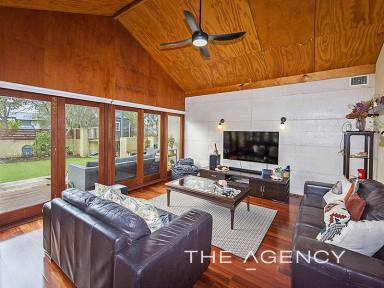 House For Sale - WA - Broadwater - 6280 - Rammed Earth Exclusive, Stylish Residence - UNDER OFFER !!!!  (Image 2)