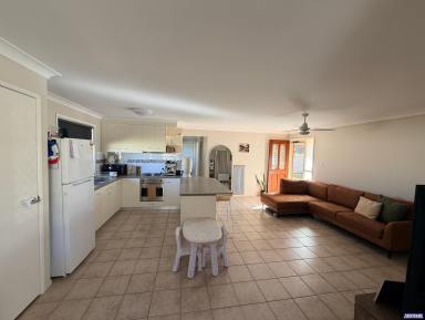 House For Lease - QLD - Kingaroy - 4610 - Home in Quiet Location (Image 2)