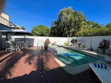 Townhouse Leased - QLD - Clifton Beach - 4879 - Fully Furnished - 6 month Lease in Beautifully presented Beachfront Complex  (Image 2)