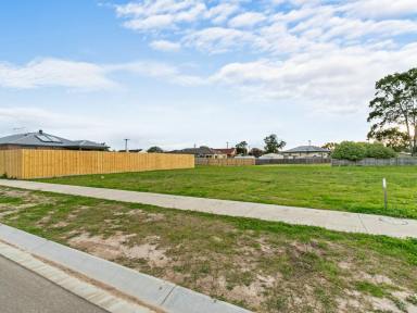 Residential Block Sold - VIC - East Bairnsdale - 3875 - COULD THIS BE YOUR NEW HOME SITE?  (Image 2)