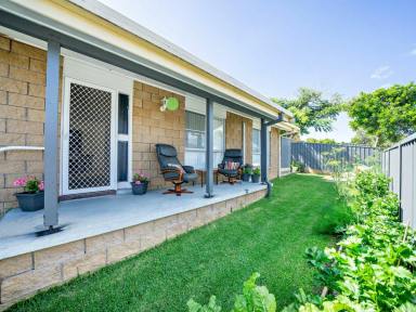 House Leased - NSW - Old Bar - 2430 - Neat and tidy FOUR bedroom duplex  (Image 2)