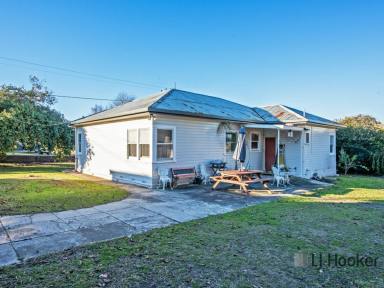 House Sold - TAS - Quoiba - 7310 - Character Home on Two Titles  (Image 2)