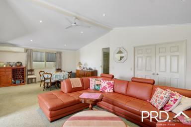 House For Sale - NSW - Casino - 2470 - Convenient & Comfortable Over 50's living  (Image 2)