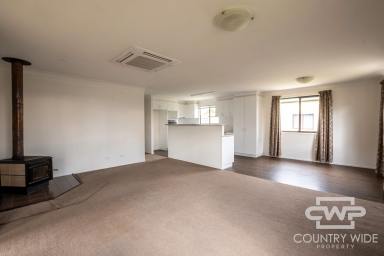 House Leased - NSW - Guyra - 2365 - Close to the Main Street.  (Image 2)