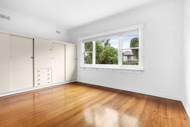 House Leased - VIC - Highett - 3190 - FRESHLY PAINTED | FLOORBOARDS | SPACIOUS YARD  (Image 2)