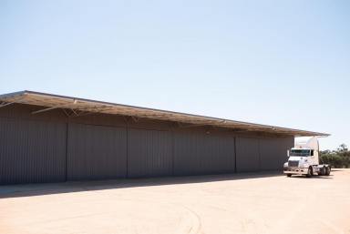 Industrial/Warehouse For Lease - NSW - Buronga - 2739 - BRAND NEW WAREHOUSE/SHED WITH ALL THE EXTRAS  (Image 2)