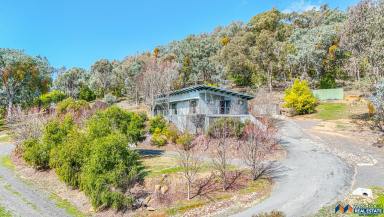 House For Sale - VIC - Buffalo River - 3737 - Three Rabbits Run: Your High Country Haven  (Image 2)