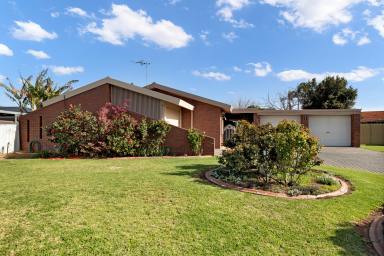 House Sold - VIC - Mildura - 3500 - Comfortable Family Living in a Tranquil Setting  (Image 2)