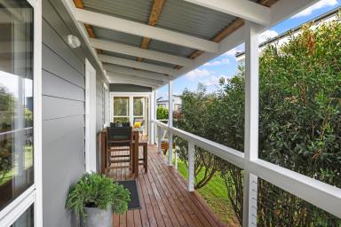 House For Sale - VIC - Apollo Bay - 3233 - RELAXED COASTAL LIVING AT IT'S BEST  (Image 2)