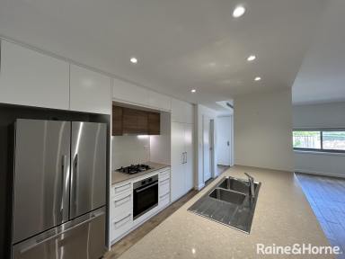 House Leased - NSW - Bowral - 2576 - Spacious Townhouse!  (Image 2)