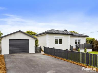 House Sold - TAS - Swansea - 7190 - Beautifully Renovated - Centrally Located - Priced to Sell!  (Image 2)