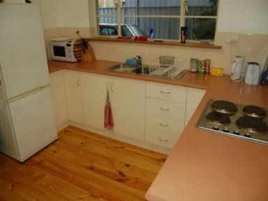 House Leased - SA - Clovelly Park - 5042 - Spacious home in convenient location  (Image 2)