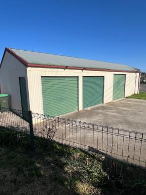 House Leased - NSW - Goulburn - 2580 - WEST GOULBURN - 3 BAY SHED/ GARAGE  (Image 2)