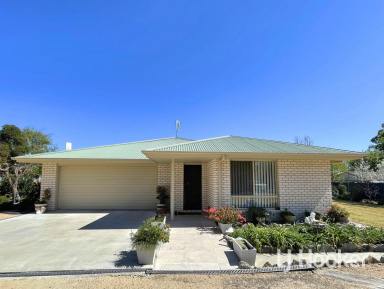 Acreage/Semi-rural For Sale - NSW - Inverell - 2360 - Impressive Brick Veneer Home on 1 Hectare.  (Image 2)