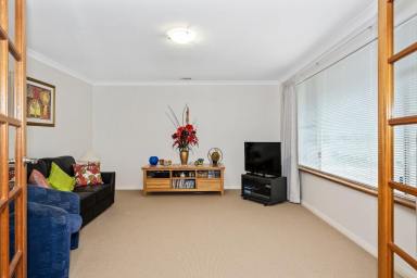 House Sold - WA - Halls Head - 6210 - Prime Location!  Perfect Family Home!  (Image 2)