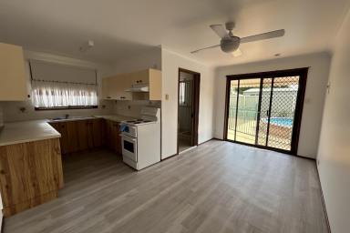 Studio For Lease - NSW - Raymond Terrace - 2324 - ONE BEDROOM STUDIO IN LAKESIDE!!  (Image 2)