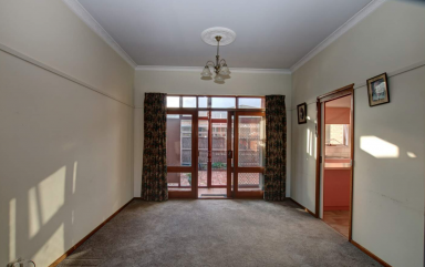 House Leased - VIC - Horsham - 3400 - Central Townhouse  (Image 2)