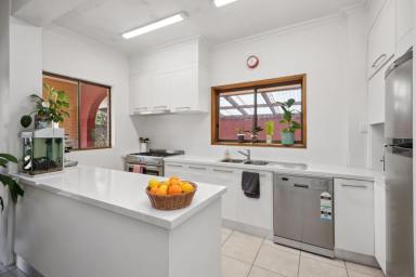 House For Sale - VIC - Quarry Hill - 3550 - Rare Opportunity in the Heart of Quarry Hill  (Image 2)