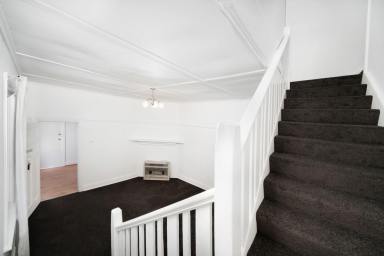 Unit Leased - VIC - Surrey Hills - 3127 - House for rent close to Boxhill Central  (Image 2)