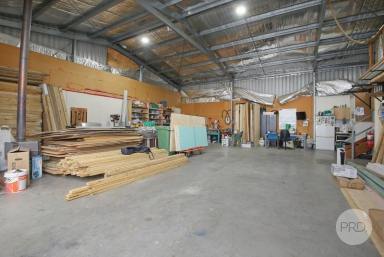 Industrial/Warehouse For Lease - NSW - North Albury - 2640 - IDEAL MEDIUM SHED  (Image 2)