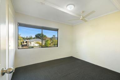 Unit Leased - QLD - Newtown - 4350 - CONVENIENTLY POSITIONED UNIT  (Image 2)