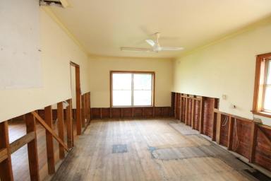 House For Sale - VIC - Rochester - 3561 - OPPORTUNITY FOR BOTH INVESTORS AND RENOVATORS  (Image 2)