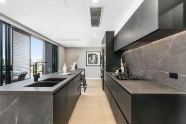 Townhouse For Sale - VIC - Collingwood - 3066 - Luxurious Skyhome in Vibrant Collingwood  (Image 2)